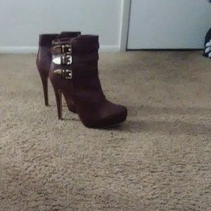 High heel boots